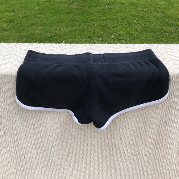 Hollister Shorts - Picture 3 of 3